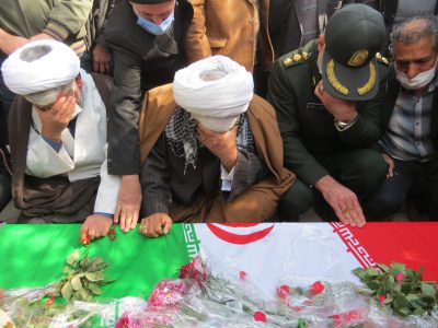 پیکر جانباز ۷۰ درصد «حاج محمد کریمی» در نایین تشییع و خاکسپاری شد