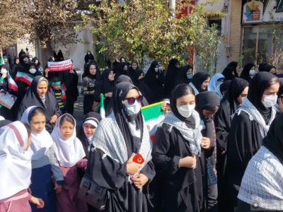 خروش اردستانی ها در راهپیمایی ۱۳ آبان علیه اغتشاشات اخیر