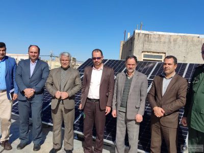 افتتاح ۳۲ طرح نیروگاه خورشیدی بر پشت‌بام منازل مددجویان کمیته امداد نایین