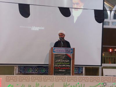 شخصیت امام بهترین شاخص انقلاب اسلامی است