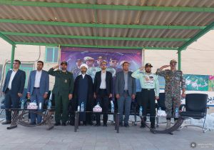 برگزاری صبحگاه مشترک نیروهای انتظامی و نظامی در نایین